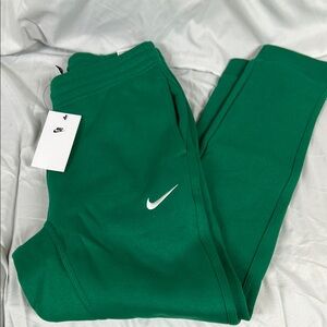 Nike Green Joggers Elastic Waistband Tapered Fit